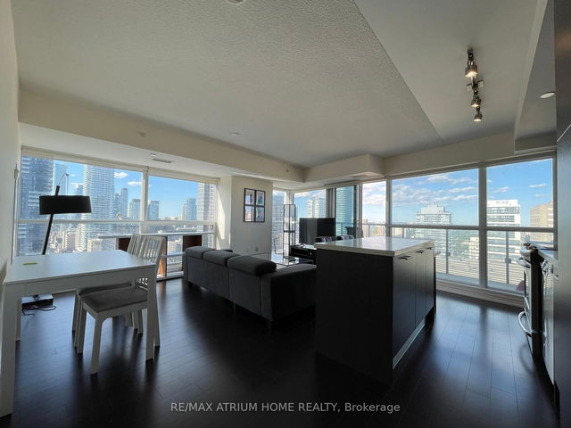 2602 - 386 Yonge Street