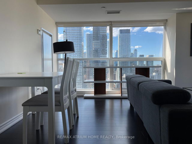 2602 - 386 Yonge Street