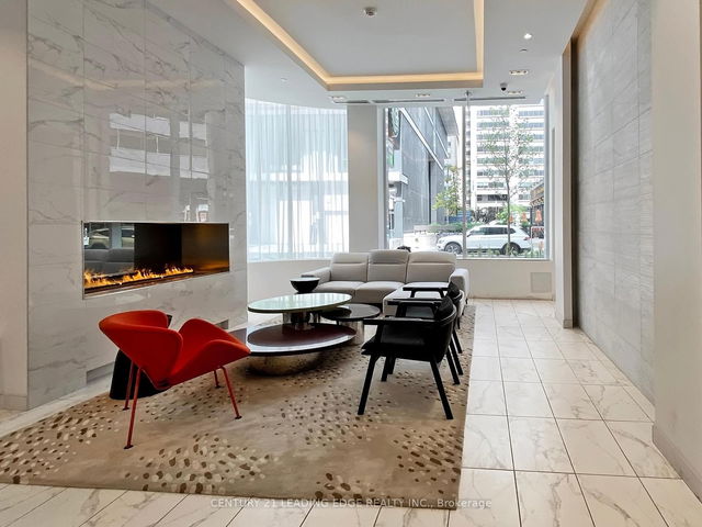 2105 - 238 Simcoe Street