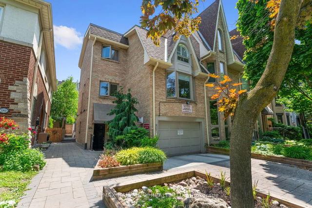 11 - 95 Summerhill Avenue