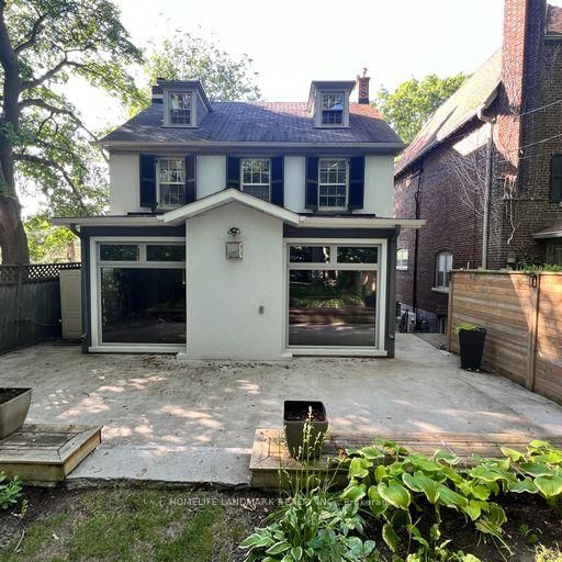 30 Old Bridle Path