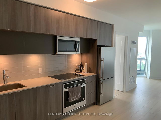 3417 - 585 Bloor Street E