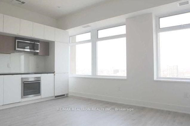 1004 - 111 St Clair Avenue W
