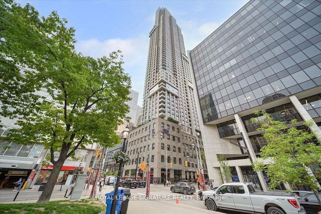 5207 - 88 Scott Street
