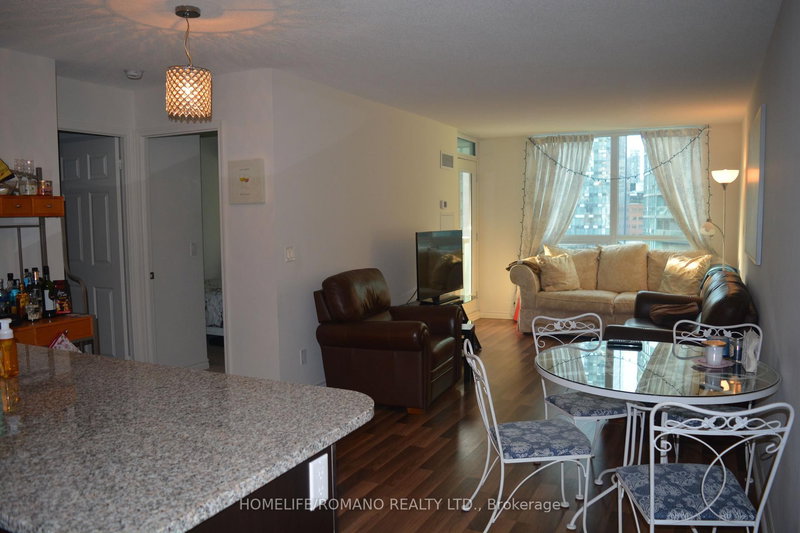 1202 - 19 Grand Trunk Cres, Toronto, M5J 3A3 | Image 3