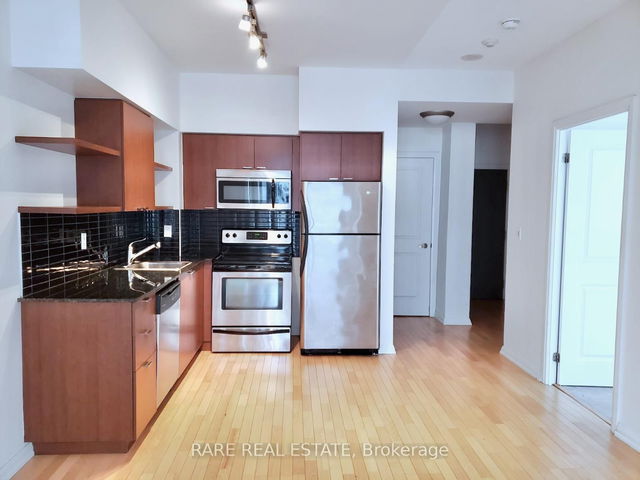 1009 - 35 Hayden Street