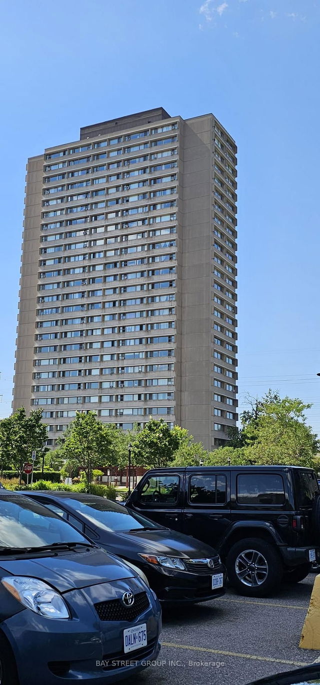 1901 - 735 Don Mills Road