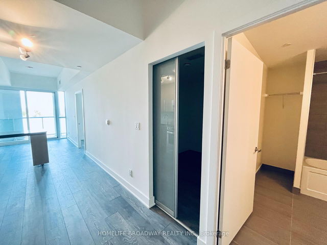 523 - 188 Fairview Mall Drive