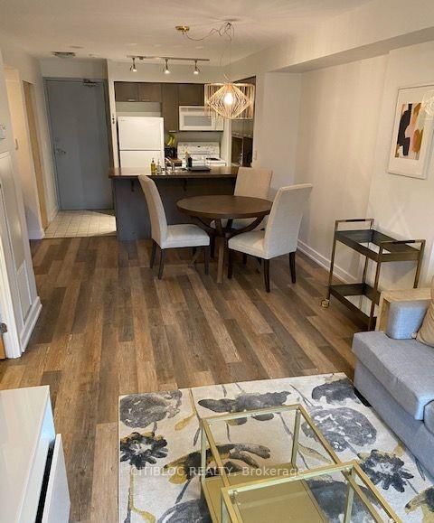 M3 - 255 Richmond Street E