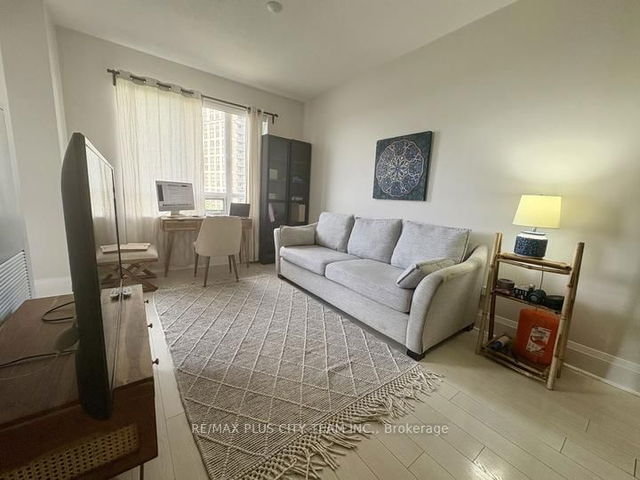 701 - 100 Harrison Garden Boulevard