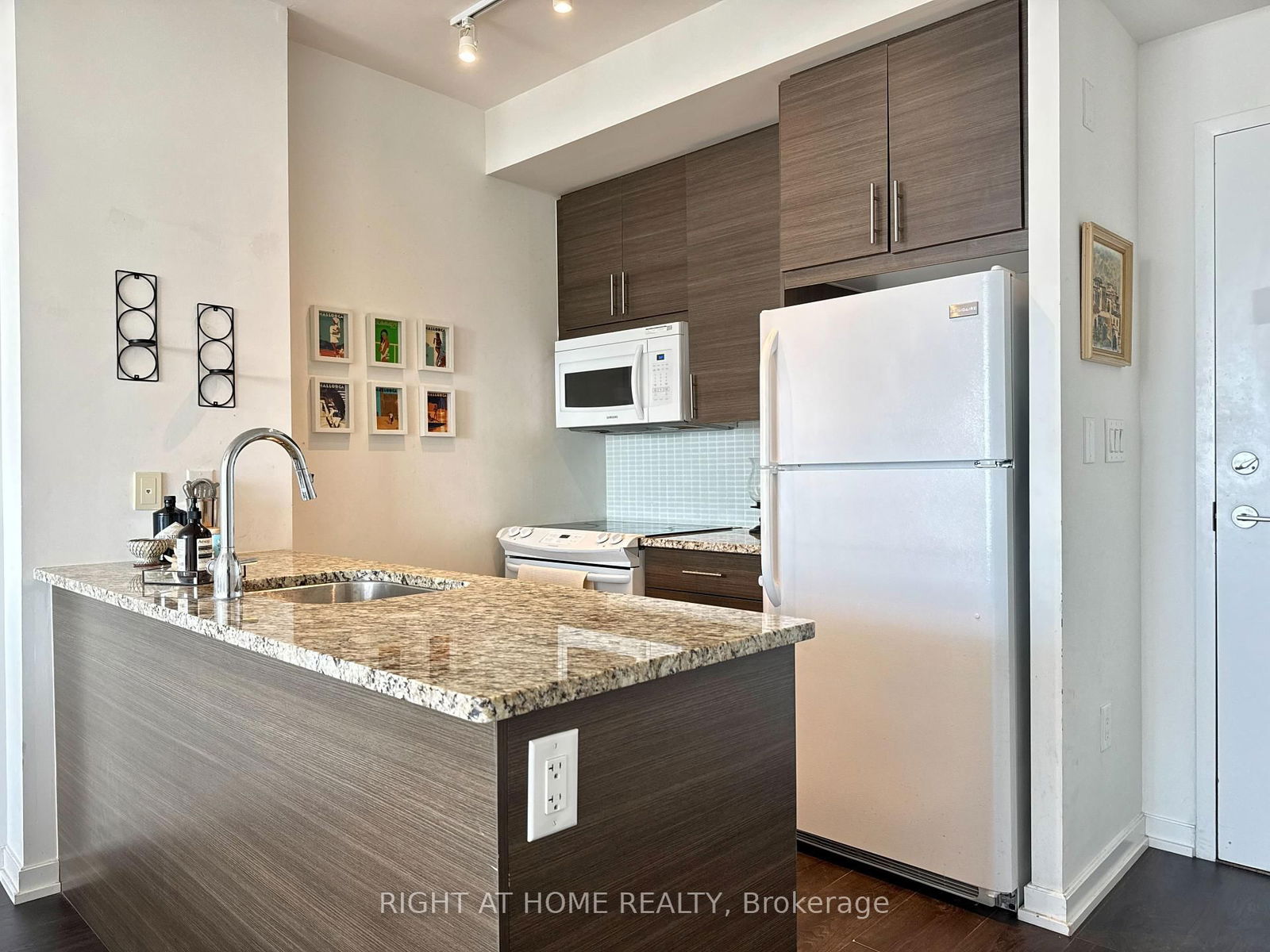 Condo for sale at 2109-70 Forest Manor Road, Toronto, Henry Farm, M2J 0A9 - MLS: C12227697