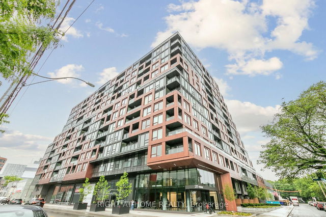 401 - 28 Eastern Avenue