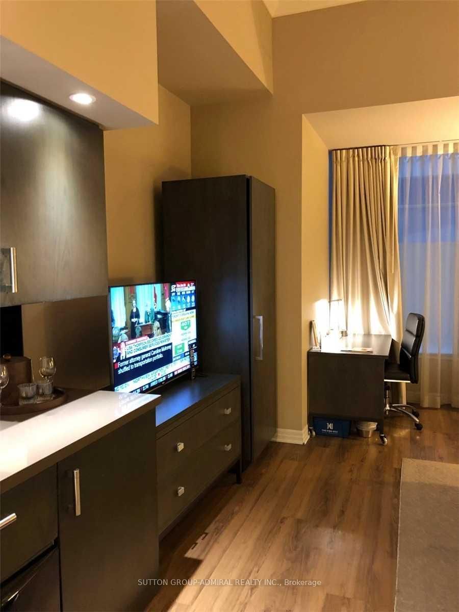 Condo for sale at 723-1 King Street, Toronto, Bay Street Corridor, M5H 1A1 - MLS: C12227913