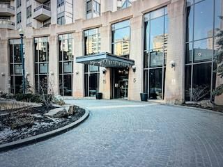 818 - 15 Northtown Way