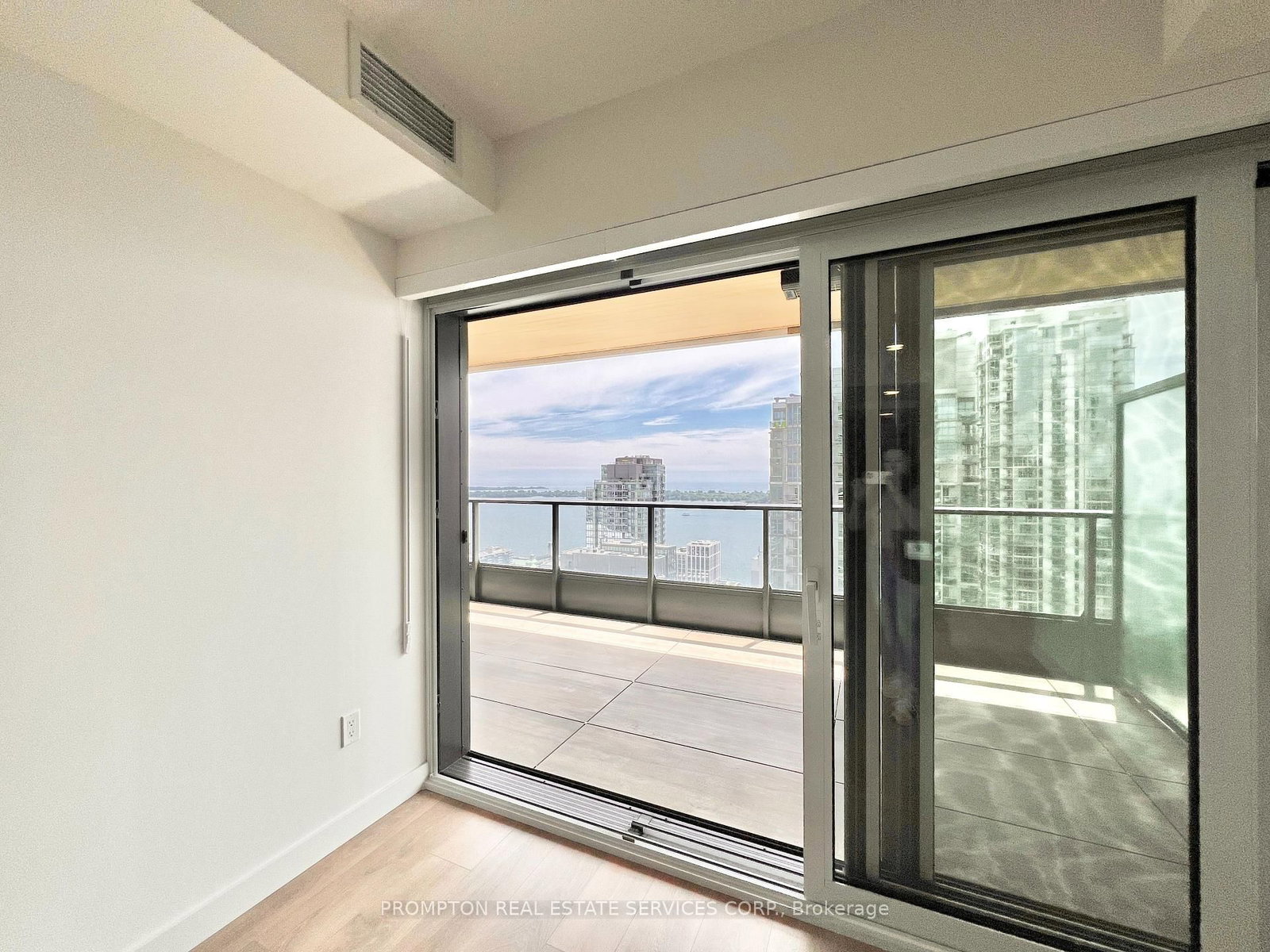 1 Concord Cityplace Way, Unit 3808 - Photo 8