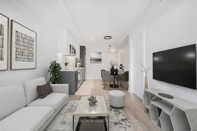 1105 - 2525 Bathurst Street