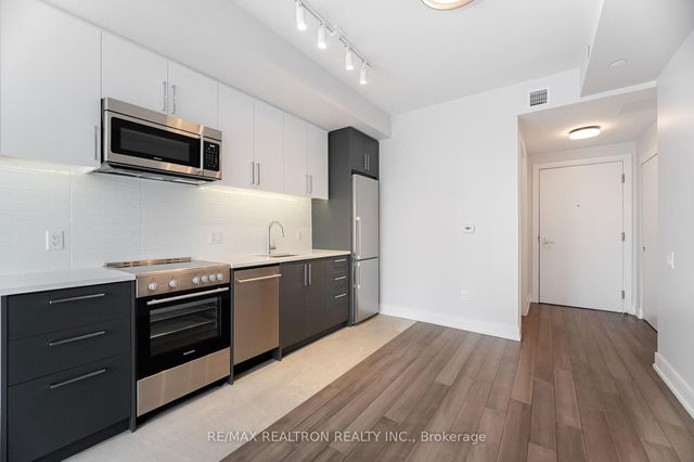 1105 - 2525 Bathurst Street