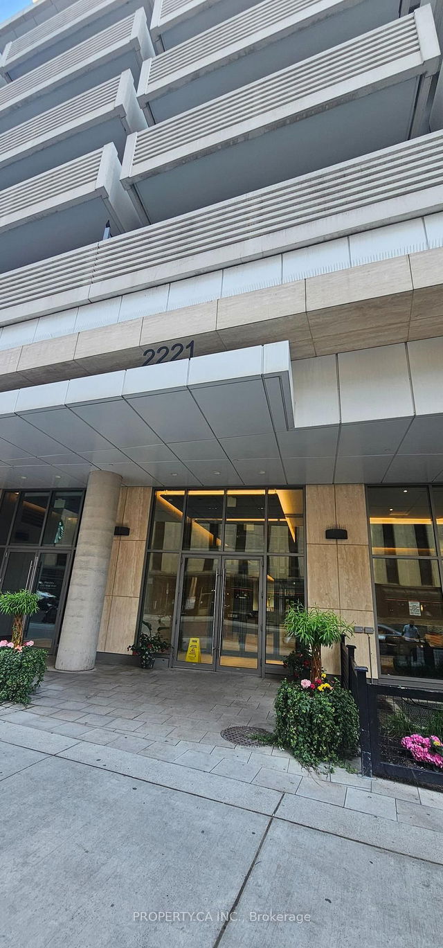 4506 - 2221 Yonge Street E