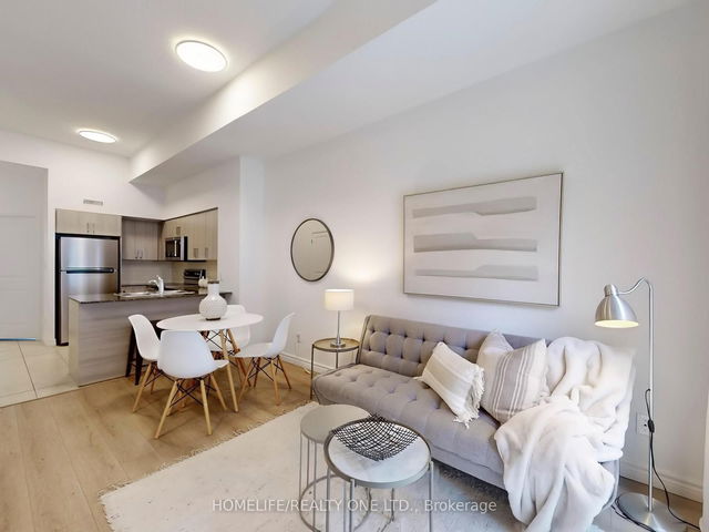TH132 - 21 Ruttan Street