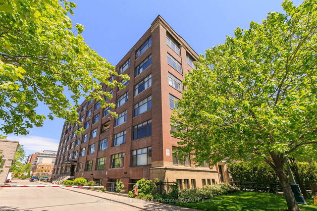 108 - 436 Wellington Street W