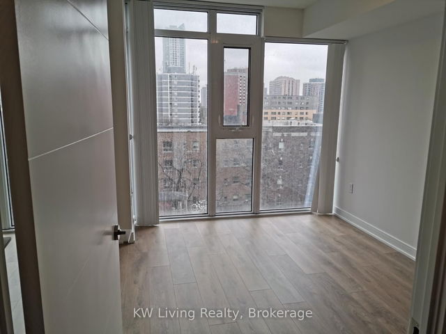 804 - 50 Wellesley Street E
