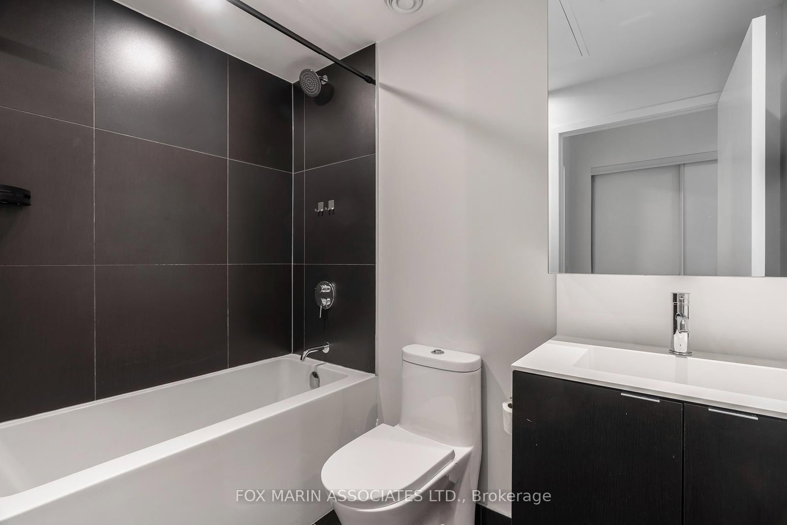 20 Edward Street, Unit 921 - Photo 13