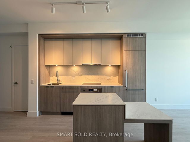 907 - 6 Greenbriar Road