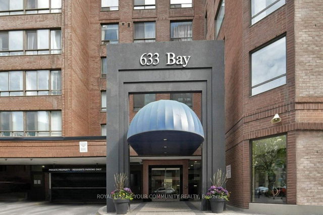 2512 - 633 Bay Street