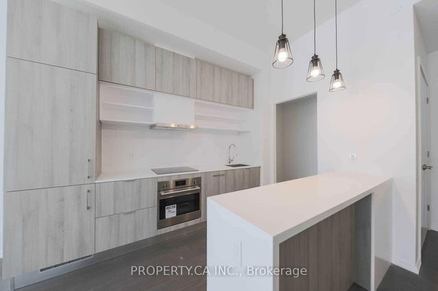1136 - 8 Hillsdale Avenue E
