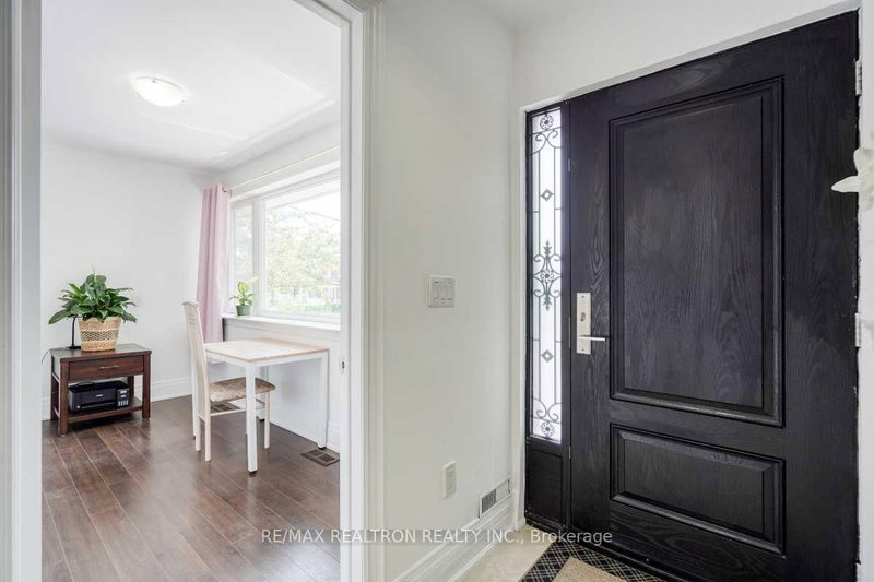44 Jesmond Ave N, Toronto, M6E 1V5 | Image 3