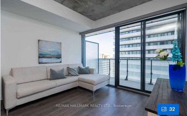 1107 - 161 Roehampton Avenue