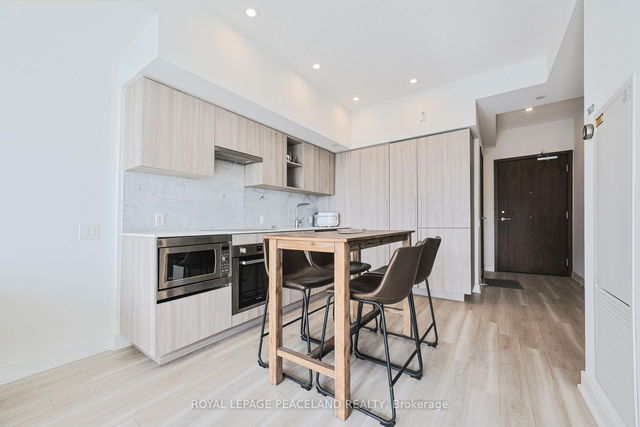 3301 - 19 Bathurst Street