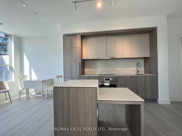 211 - 625 Sheppard Avenue E