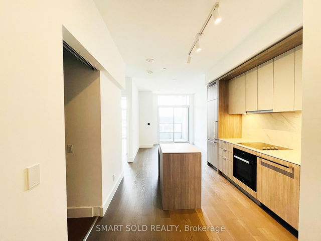 1003 - 6 Greenbriar Road