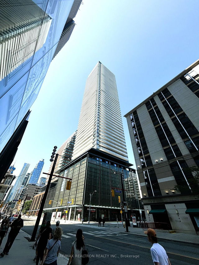 2904 - 501 Yonge Street