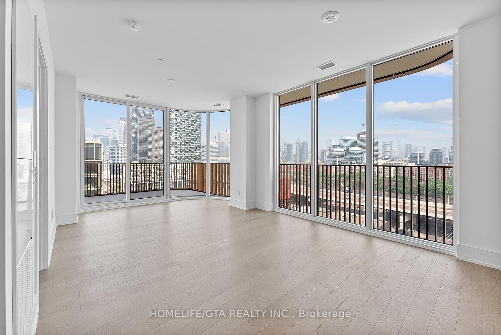 155 Merchants' Wharf, Unit 1128 - Photo 4