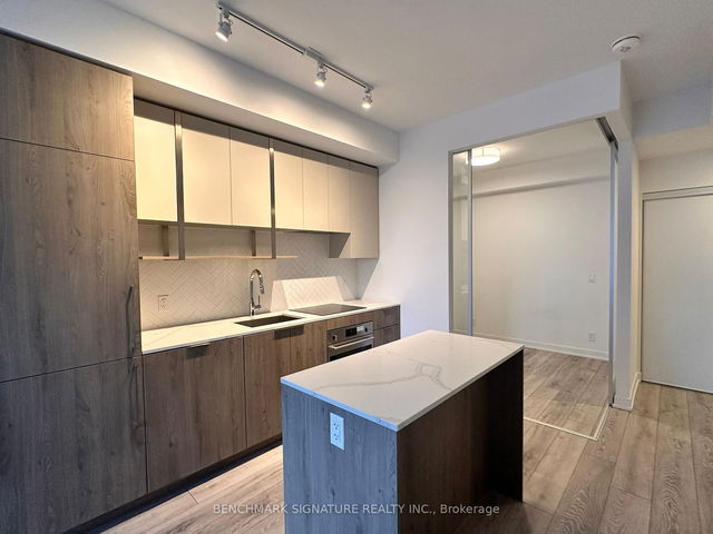 1312 - 15 Holmes Avenue