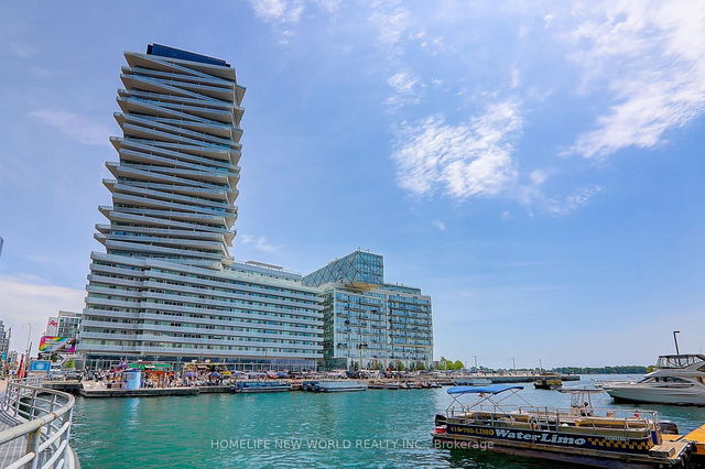 1202 - 15 Queens Quay E