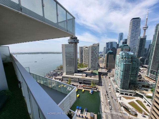 2707 - 15 Queens Quay E