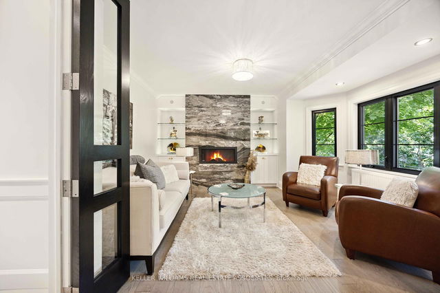 2 - 27 Glen Elm Avenue
