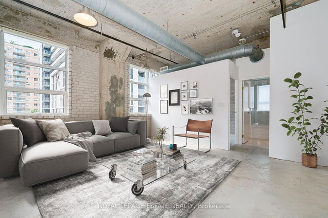 309 - 383 Adelaide Street E