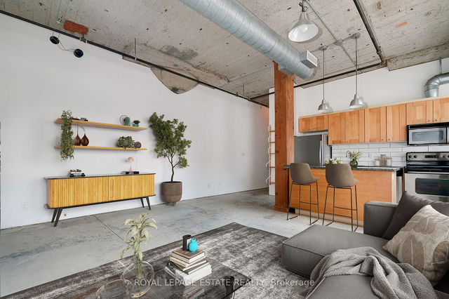 309 - 383 Adelaide Street E