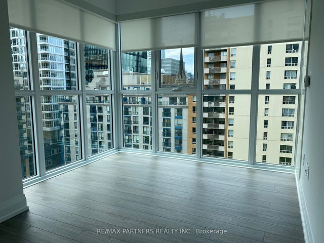 1004 - 77 Mutual Street
