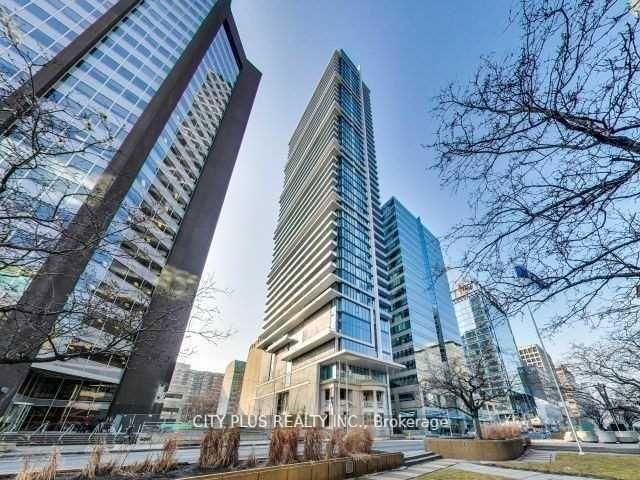 1902 - 426 University Avenue W