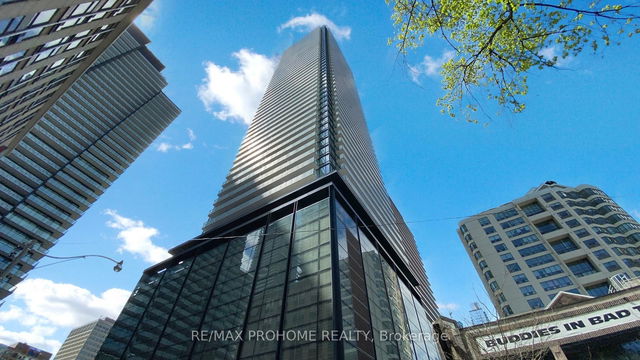 1612 - 501 Yonge Street