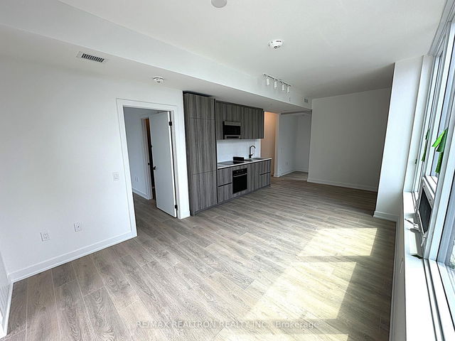 3202 - 117 Broadway Avenue
