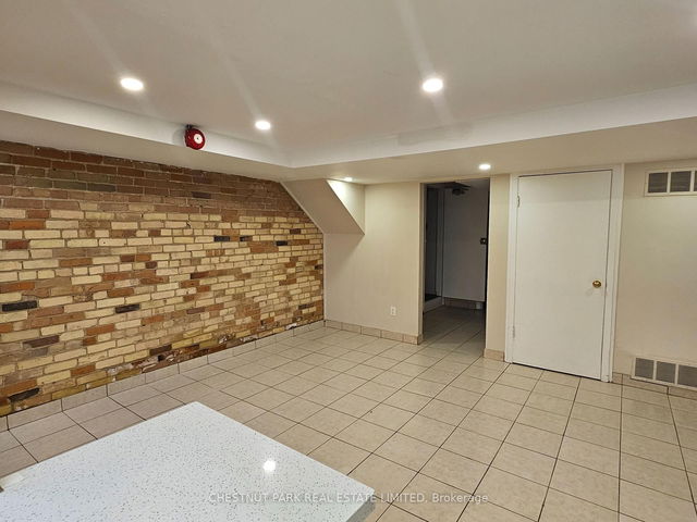 B - 149 Gerrard Street E