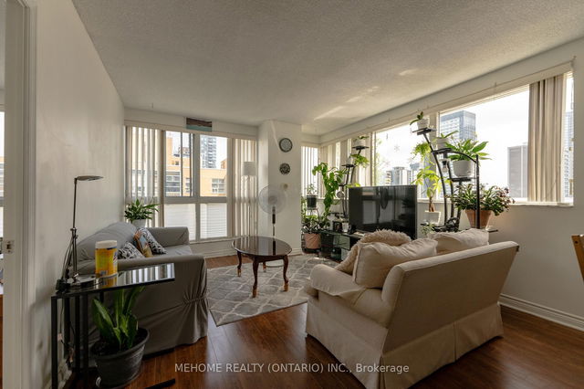 602 - 7 broadway Avenue