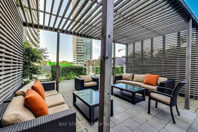 3617 - 121 Mcmahon Dr Drive