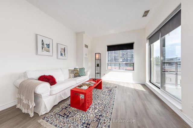 Ph3 - 5940 Yonge Street